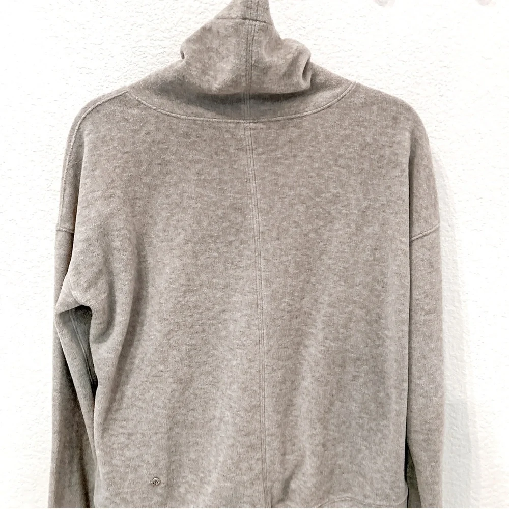 Lululemon Go Forward Fleece Pullover Heathered Core Light Gray Size 6 $108